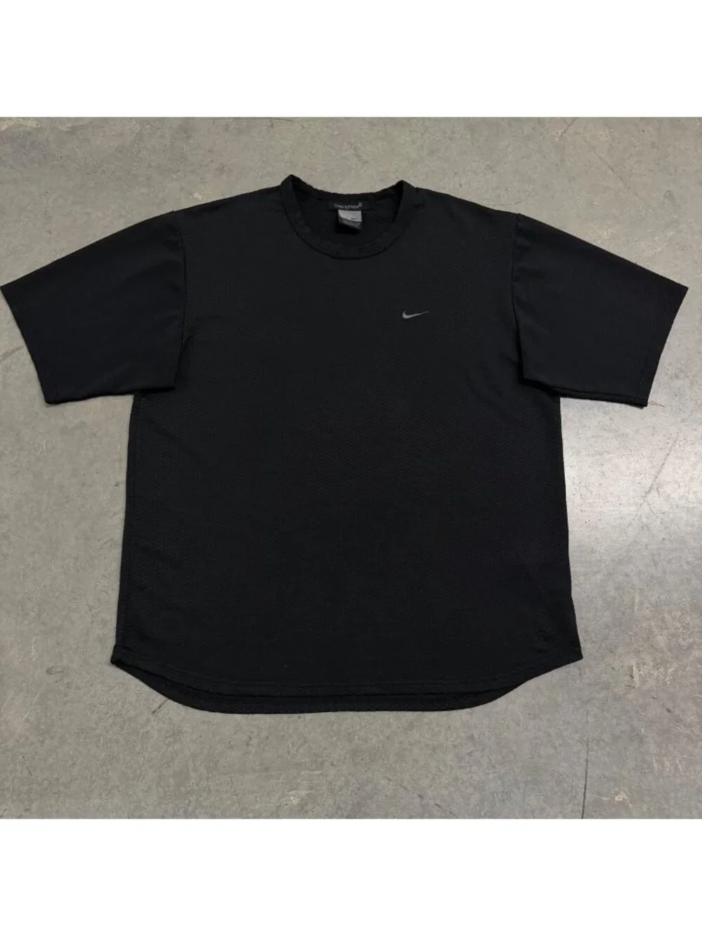 Vintage Y2K Nike Sphere Mesh Black T Shirt Size L